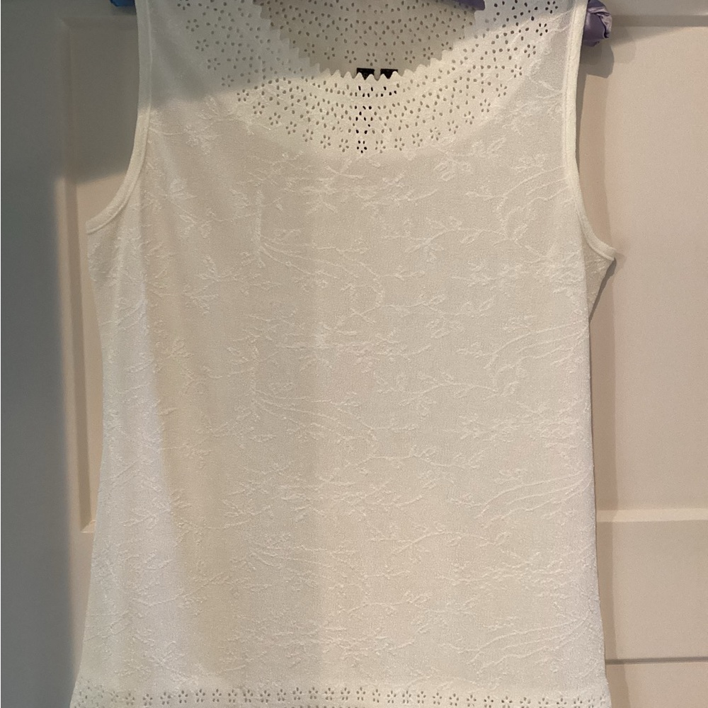 Beautiful White Tank - Picture 2 of 5